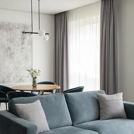No. 2 Park Avenue Apartment *